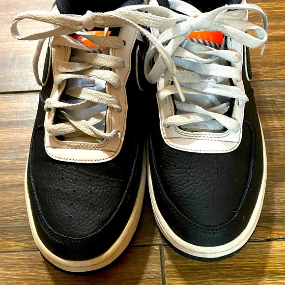 Nike Air Force 1 Low LV8 - Kids - Black & White  - 7Y - Picture 2 of 9